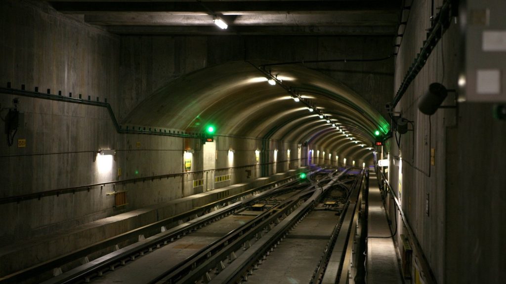 Tunnel
